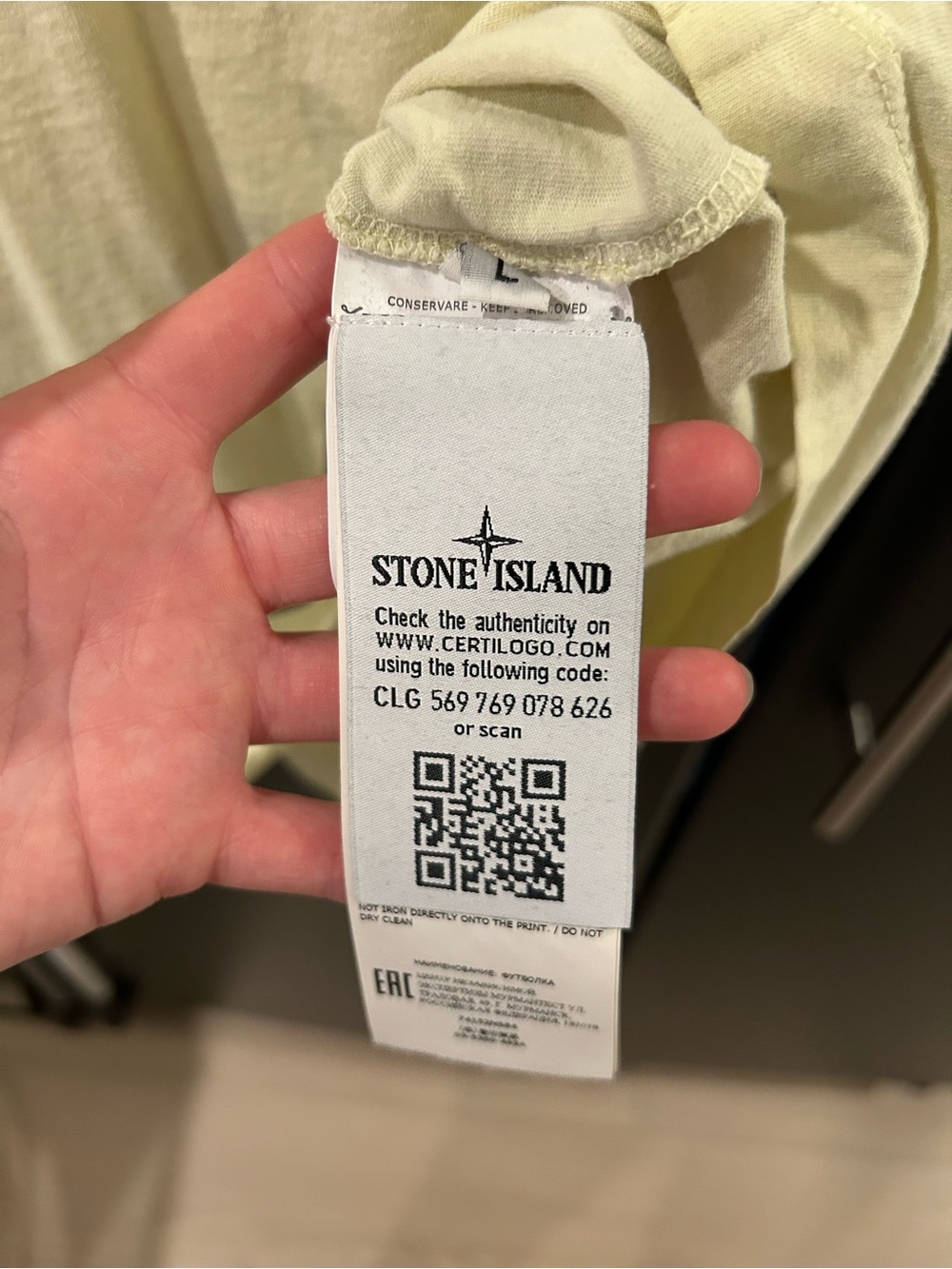 Stone Island Cream Graphic Tee with Teal Marble Accents - Picture 2 of 3
